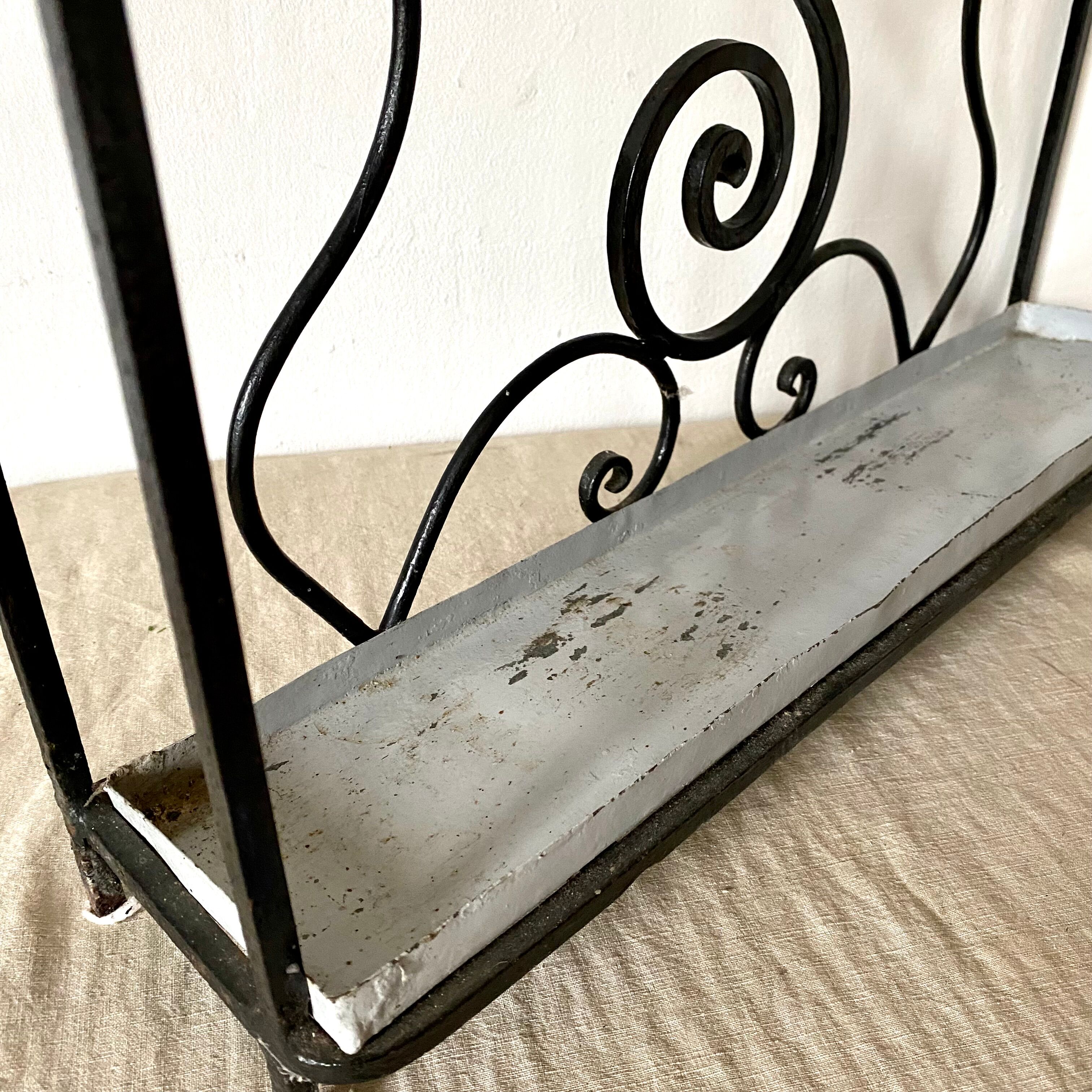 Porte parapluie en fer forgé