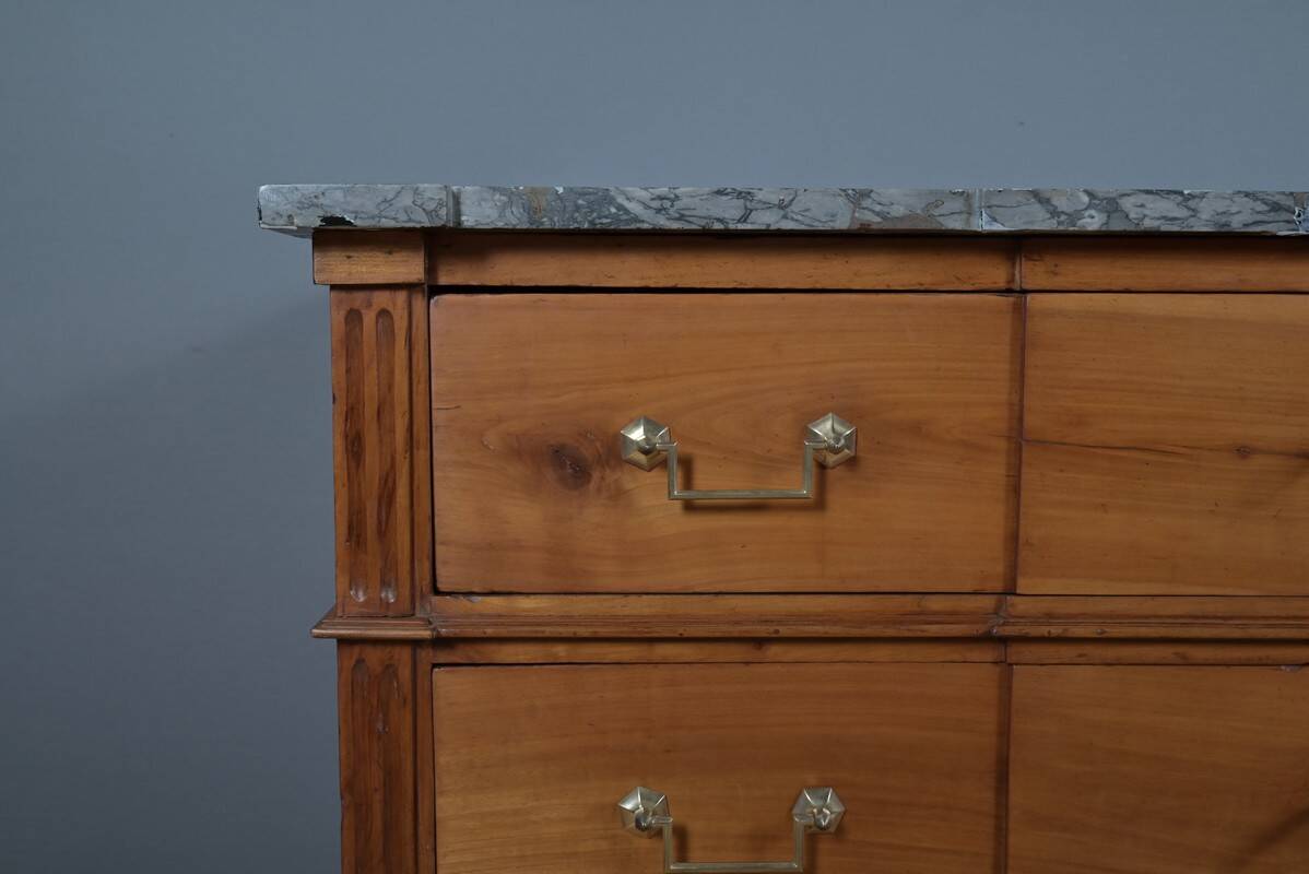 Mahogany commode, Louis XVI period – late 18th century.