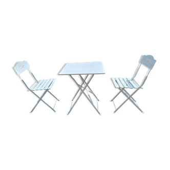 Iron Bistro Table with 2 Folding Chairs