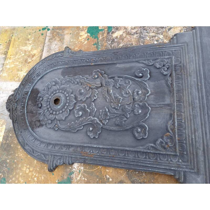Cast iron fountain plaque
