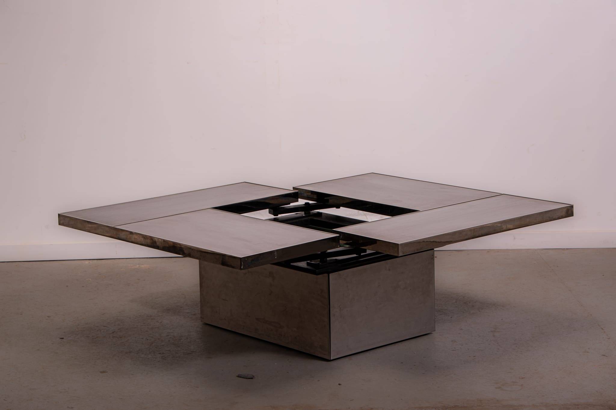 Table basse Belgo en métal brossé chromé