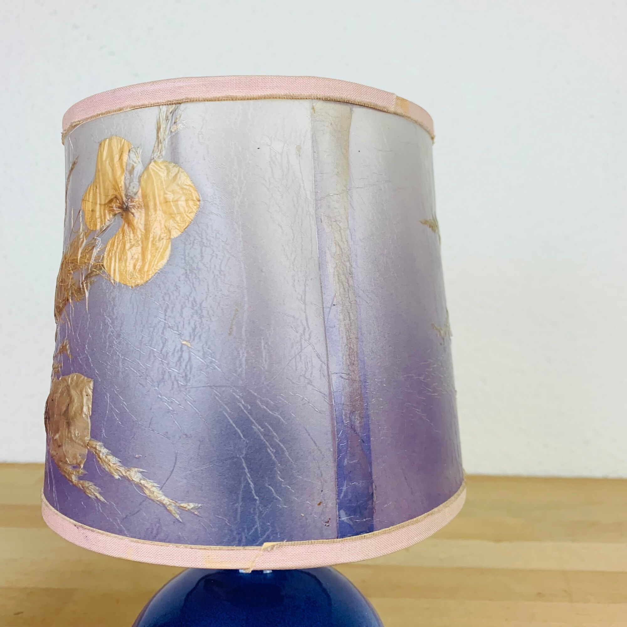 Pair of pink and blue ceramic fig lamps, dried flowers lampshade
