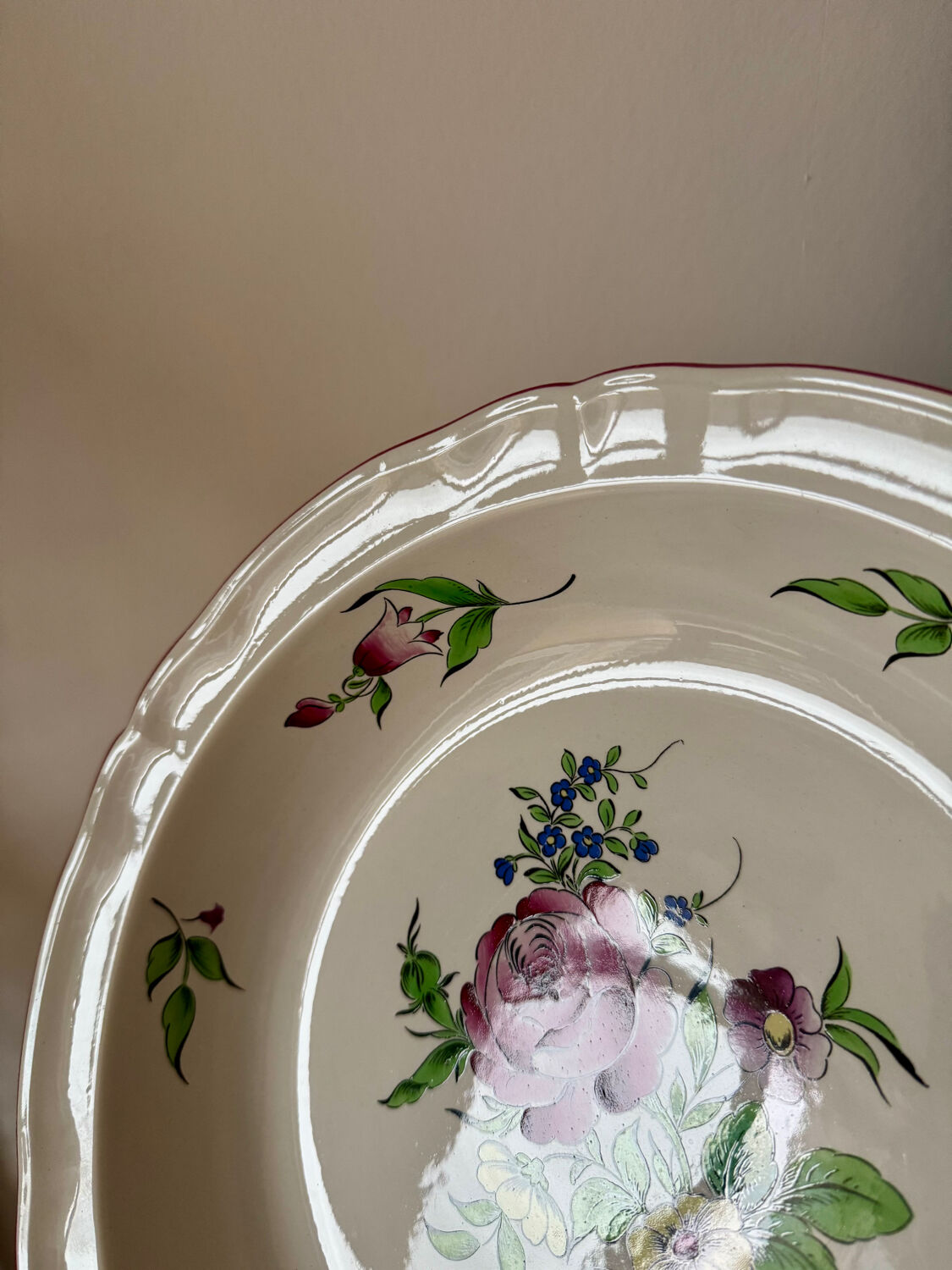 Floral shallow dish Lunéville