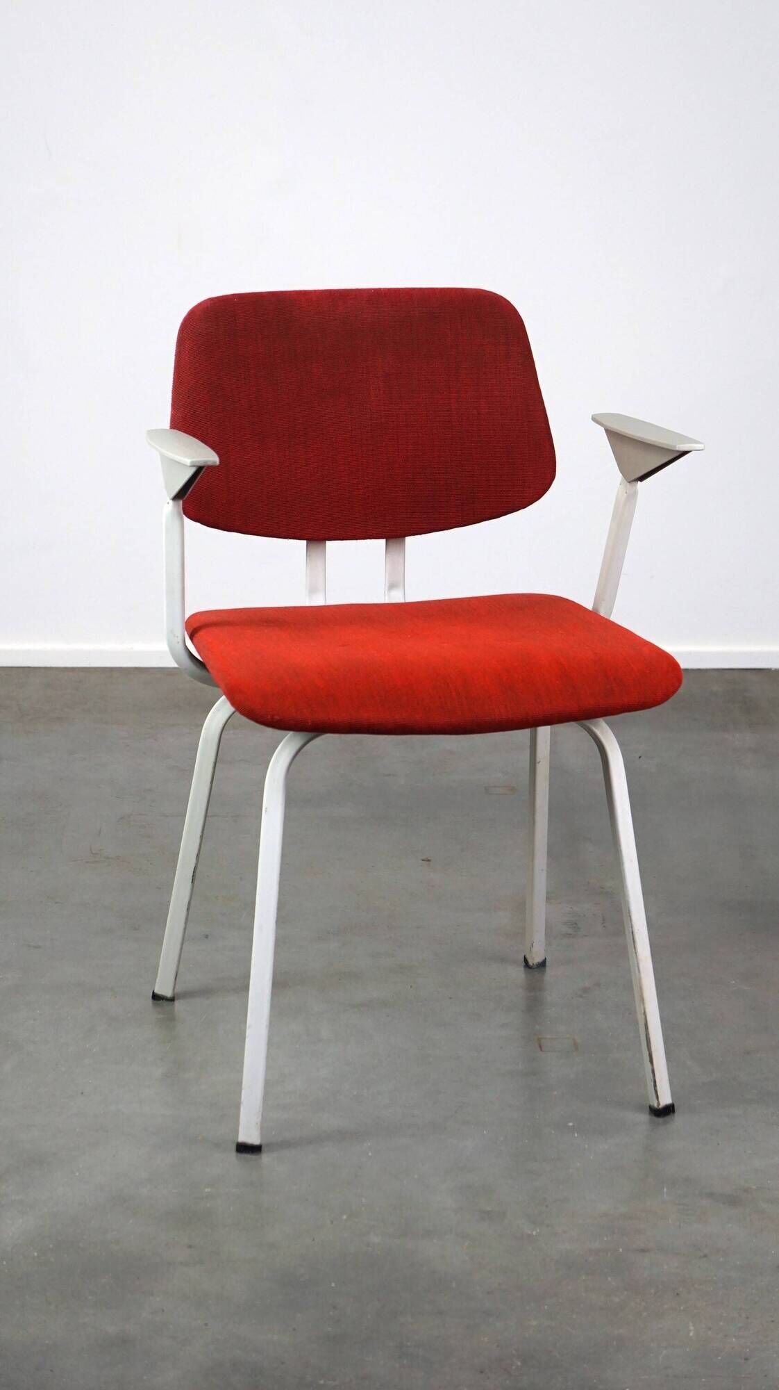 Vintage design chair by Friso Kramer for Ahrend de Cirkel from the late 1960s