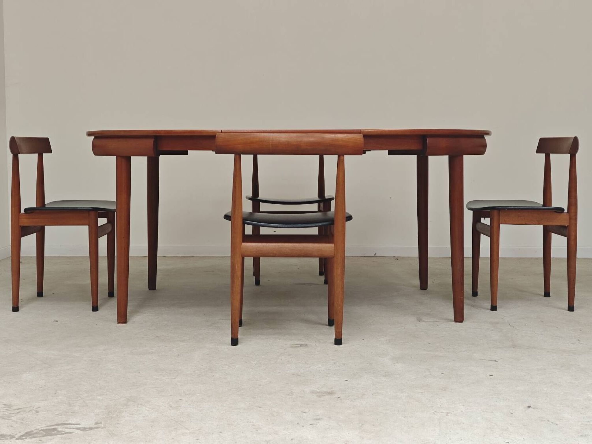 Table de repas et 4 chaises par Hans Olsen pour Frem Rojle  Danemark