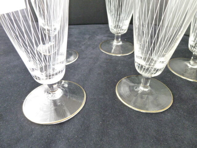 Set of 5 glass flutes engraved lined decoration art deco style