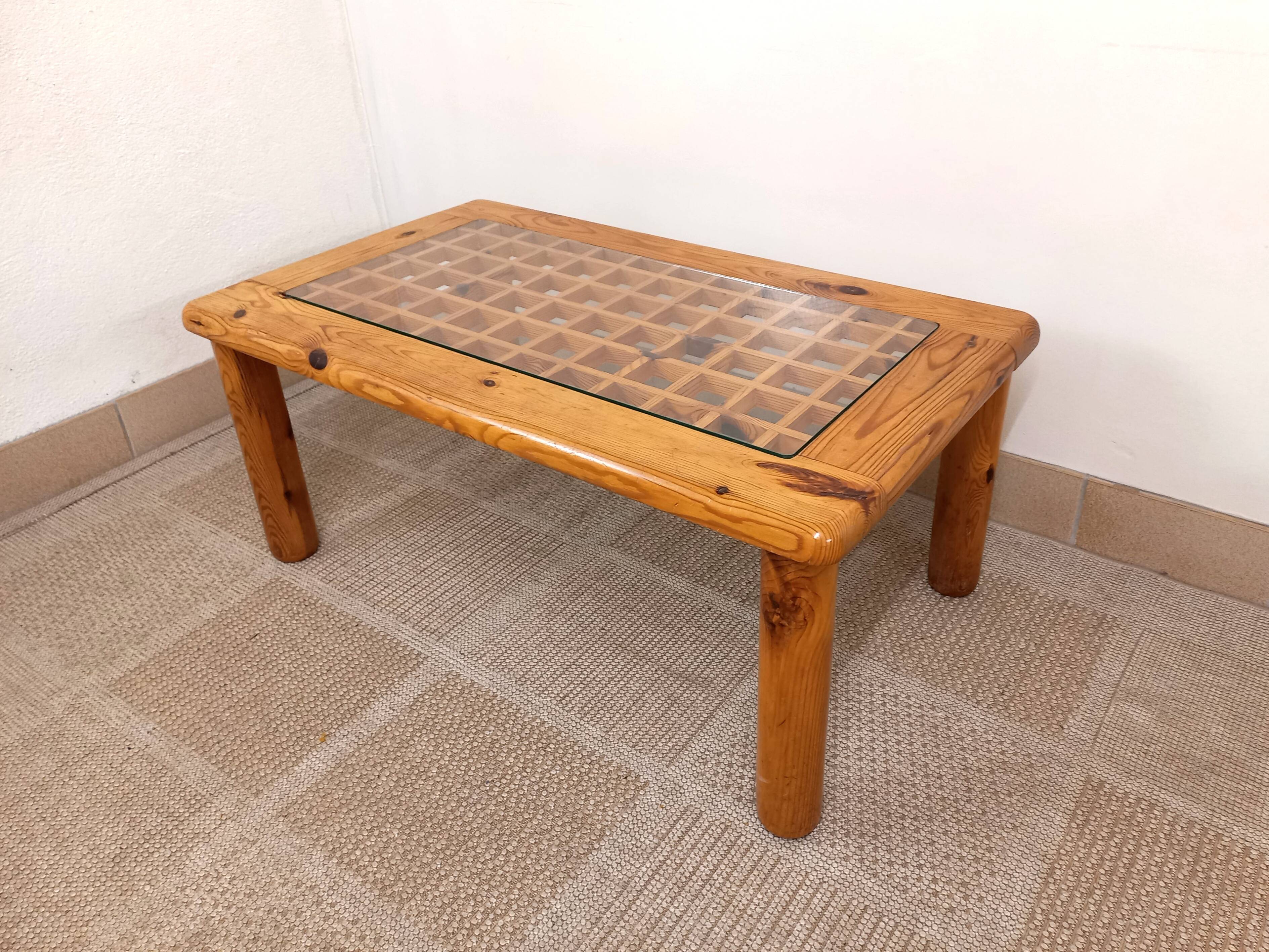 Vintage modernist coffee table in pine and glass 70s 80s
