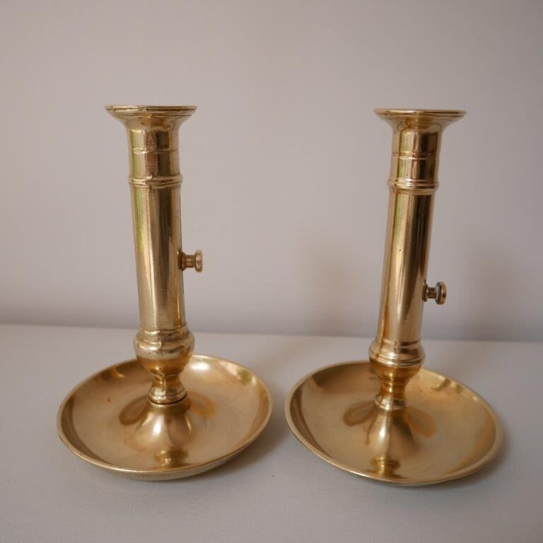Set of 2 brass candle holders