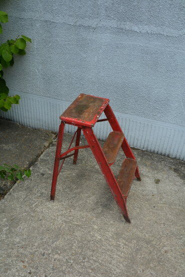 Stepladder, three steps, walking foot