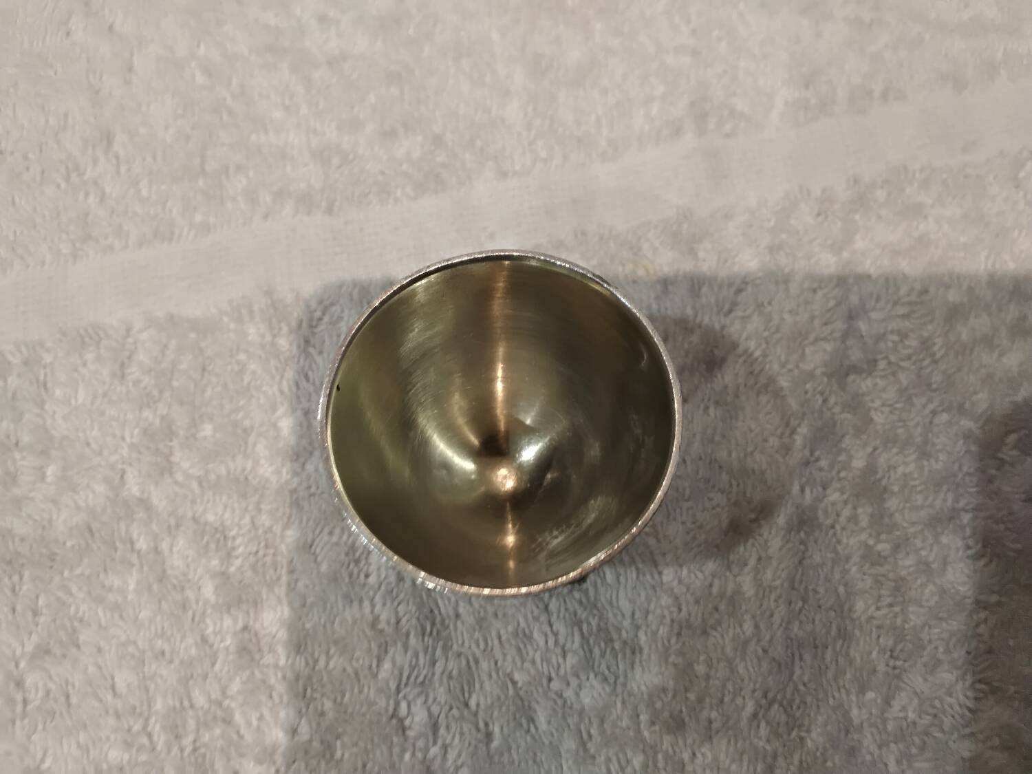 Beautiful 950 silver tripod egg cup in the Art Nouveau style by Minerva Queille