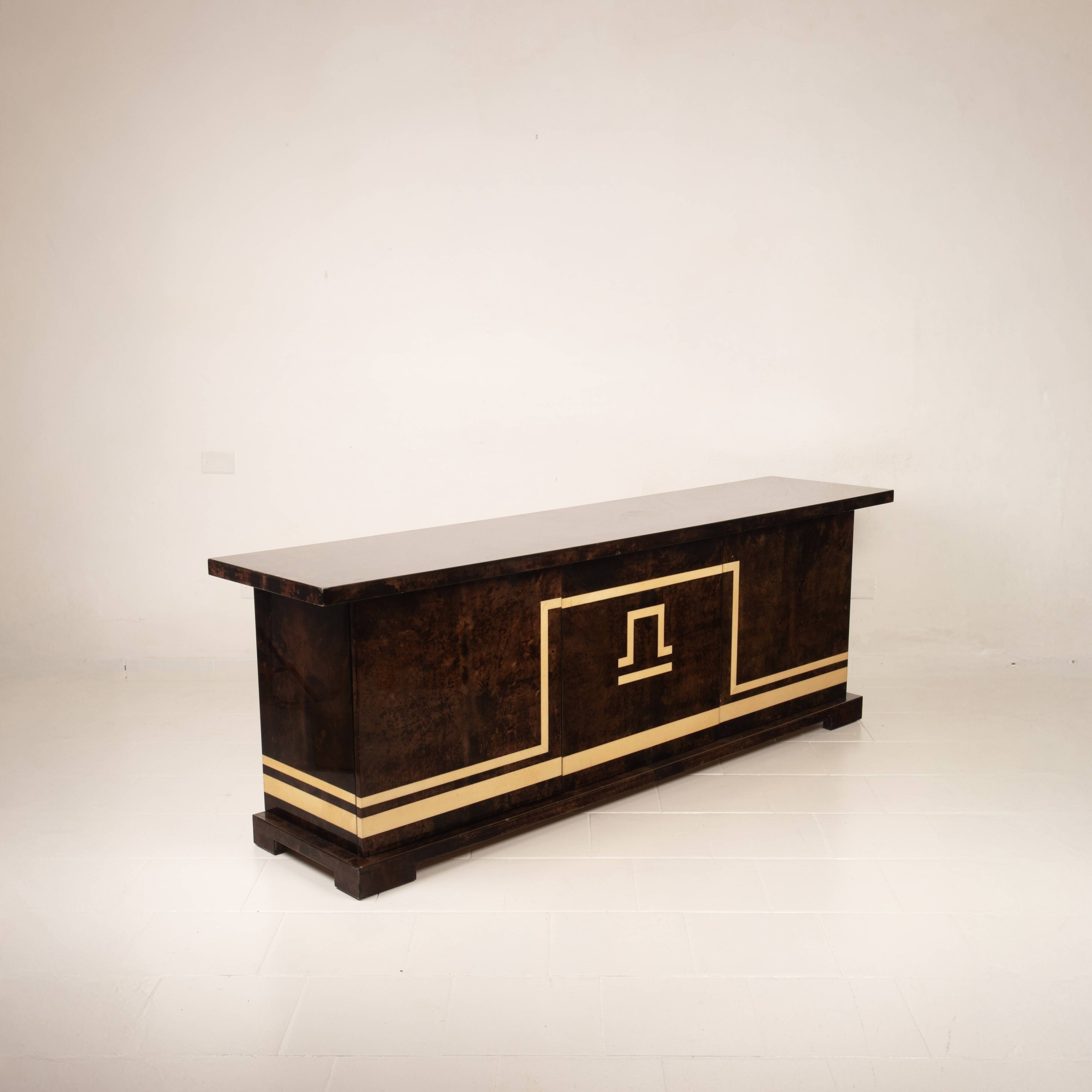 Model 2031D Cabinet by Giorgio Tura & Nucci Valsecchi for Tura Milano 1970