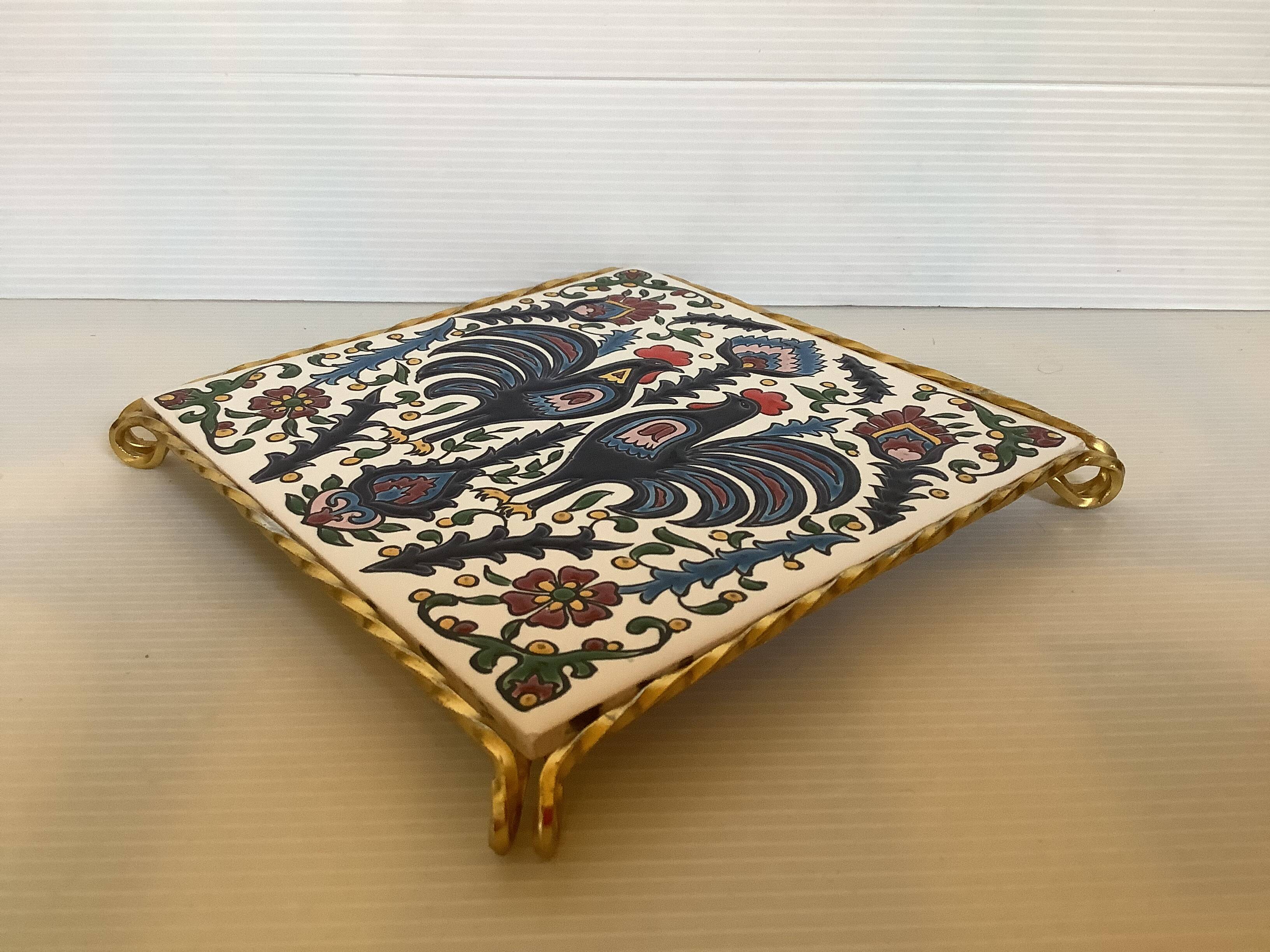 Nassos roosters trivet