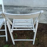 Set of folding chairs made of white patinated garden wood