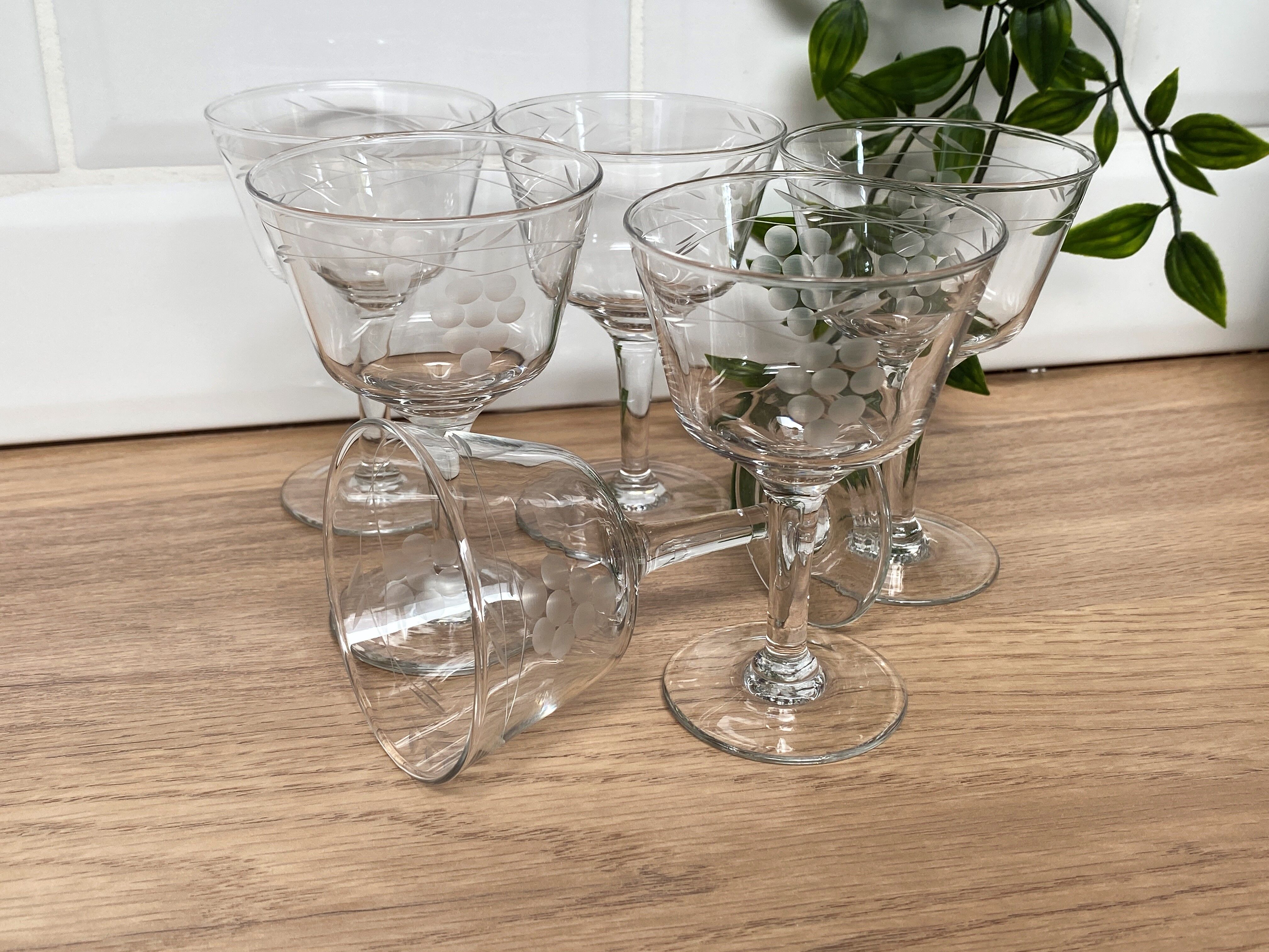 Set of 6 wine glasses in cut glass