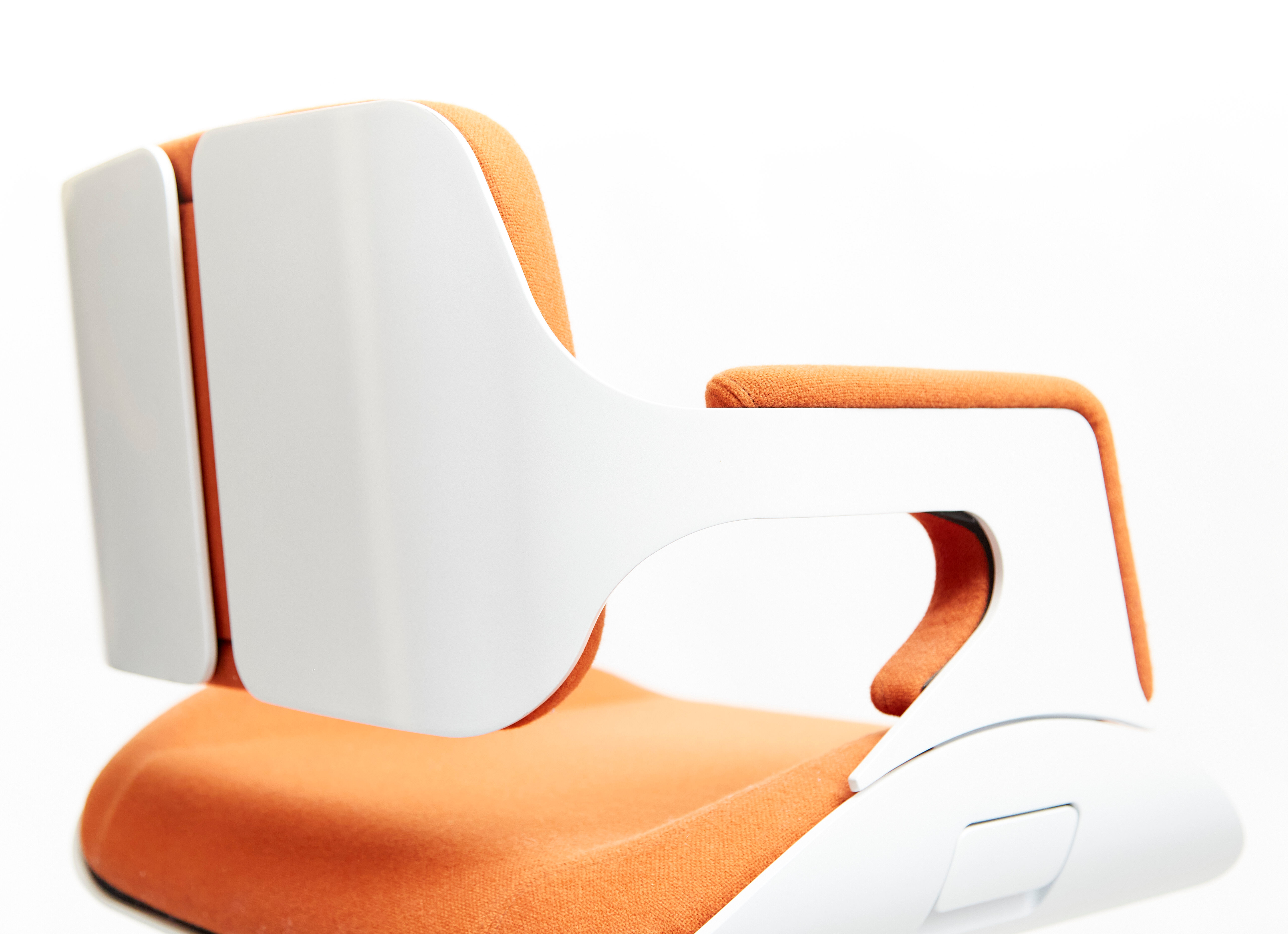 Zaha Hadid conference armchair Silver S101 for Interstuhl