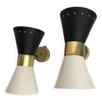 Pair of Italian diabolo design wall lights from the 1950s