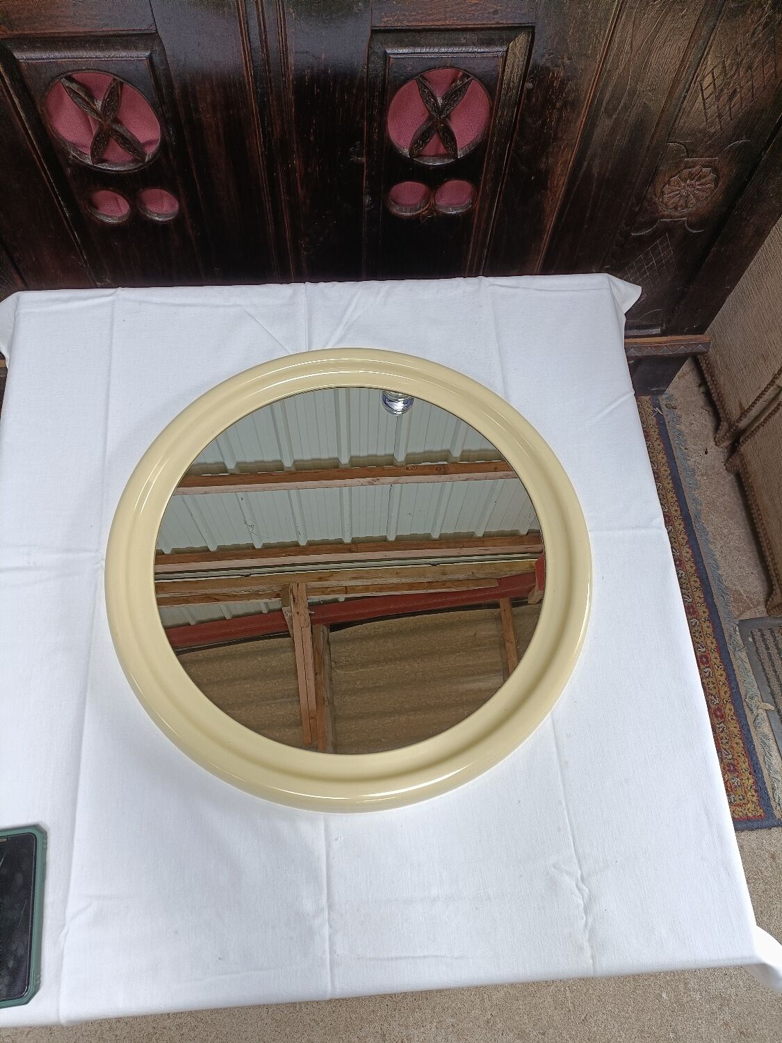 Round mirror in cream plastic, French house Syla, 70s