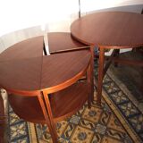 Round nesting tables