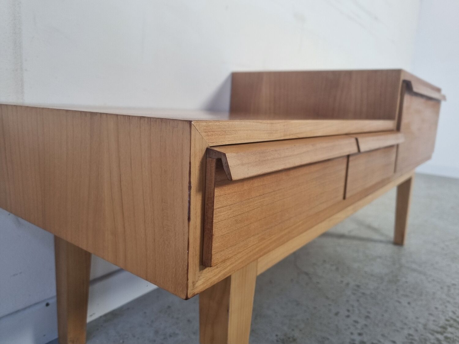 Meuble d'appoint scandinave, années 60