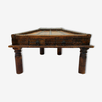 Old Indian coffee table, Indian bajot in solid wood of the nineteenth century.