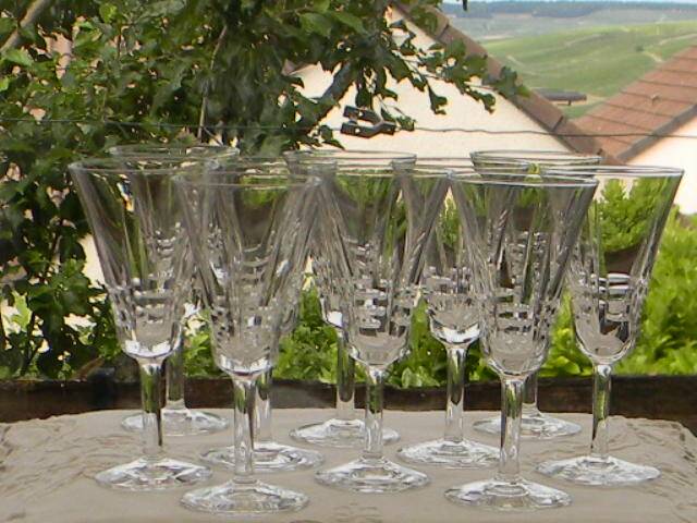 Set of 10 VILLEROY ET BOCH crystal liqueur glasses. Concorde model.