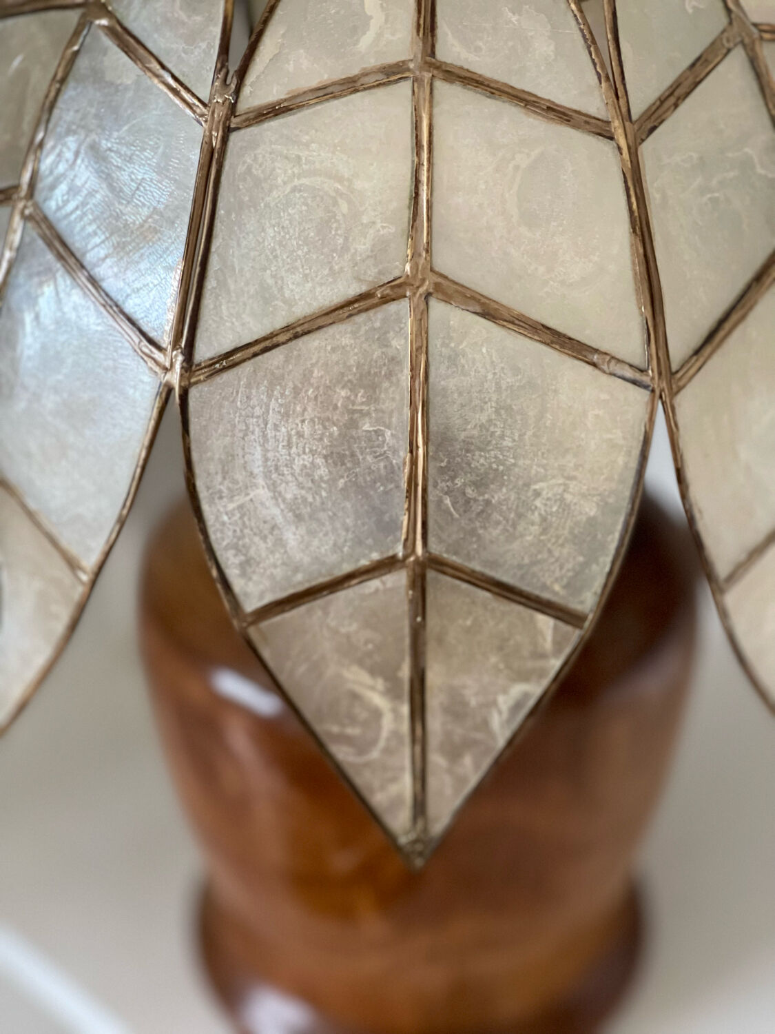 Mother-of-pearl and olive wood lamp