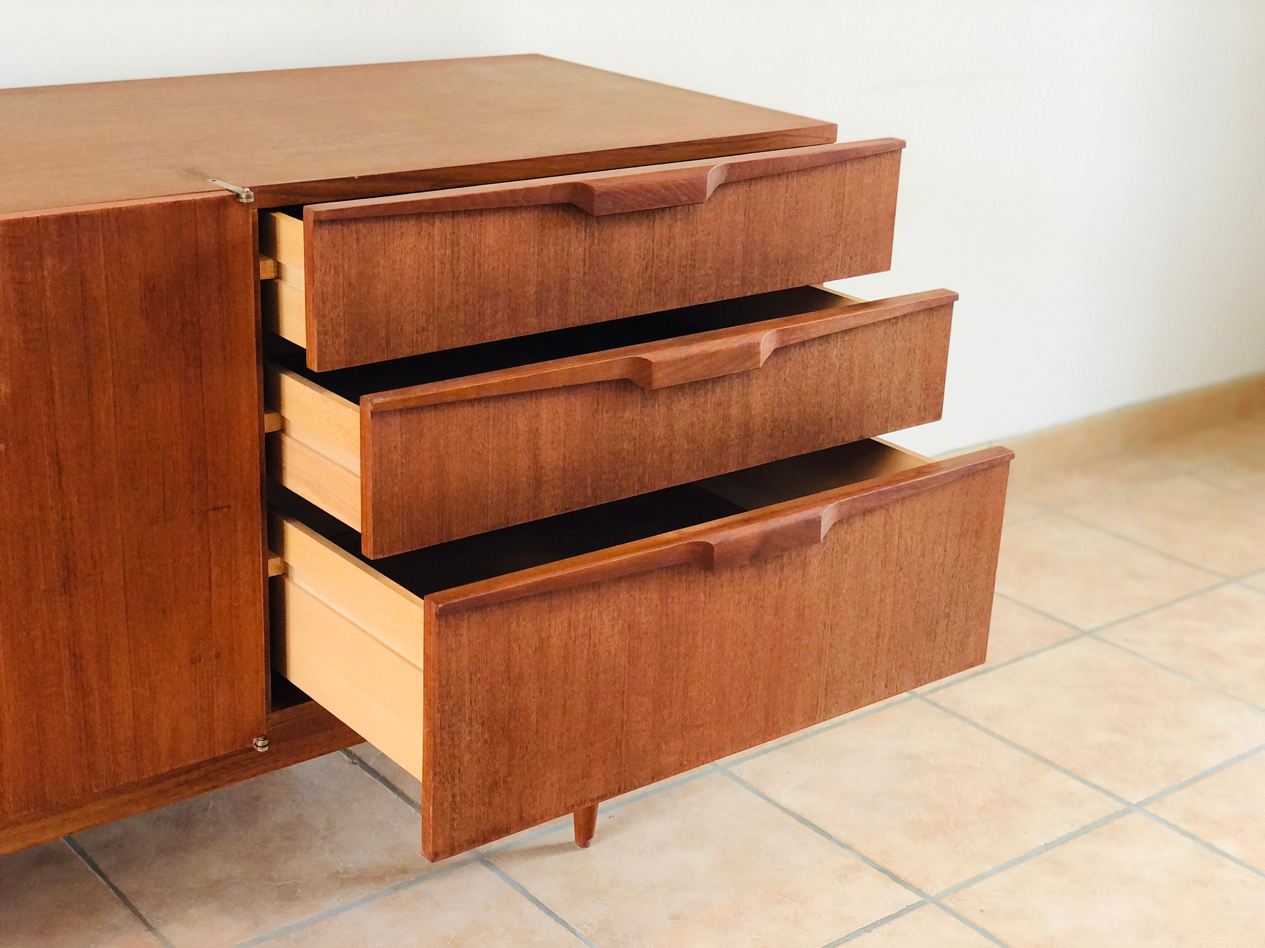 Vintage teak 1960 enfilade