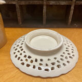 Coupe sur pied ancienne en porcelaine