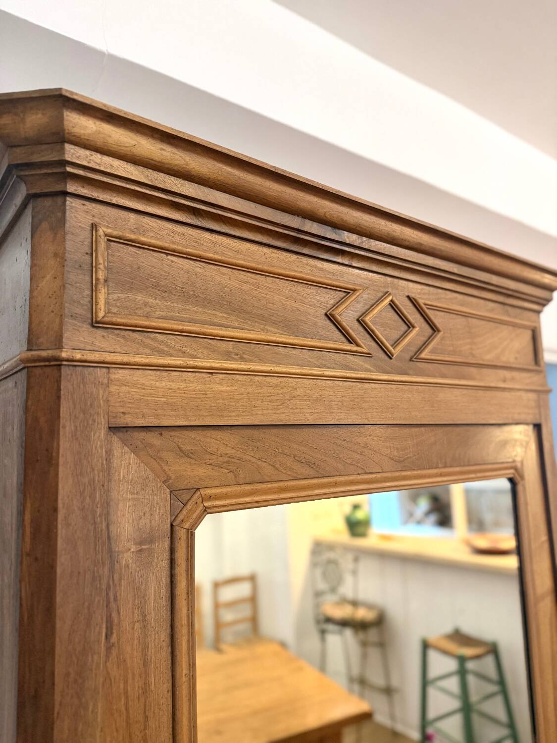 Walnut Bonnetière wardrobe