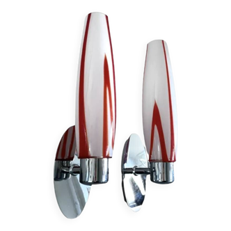 Pair of chrome wall lights in marbled opaline