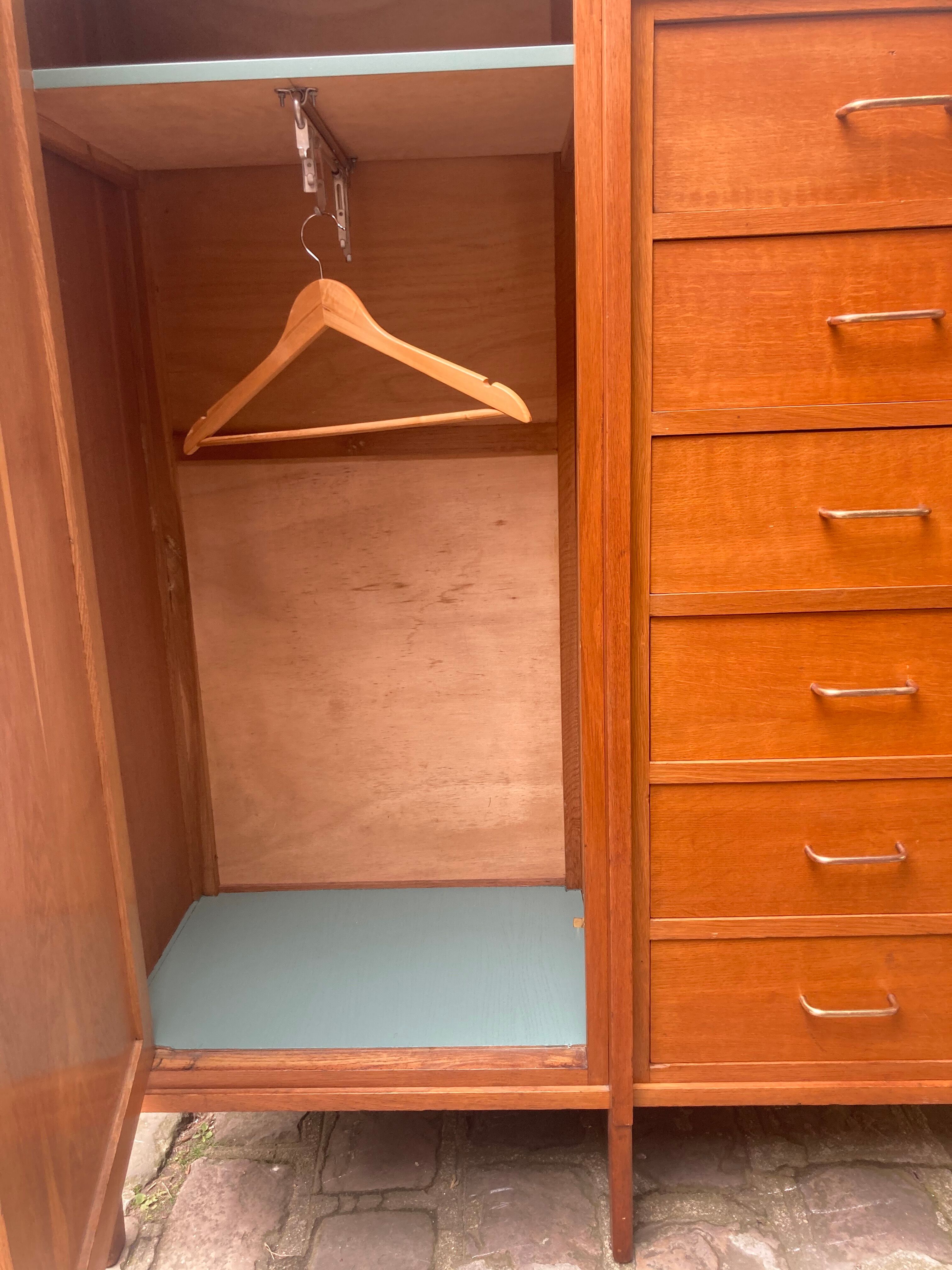 Asymmetrical cabinet