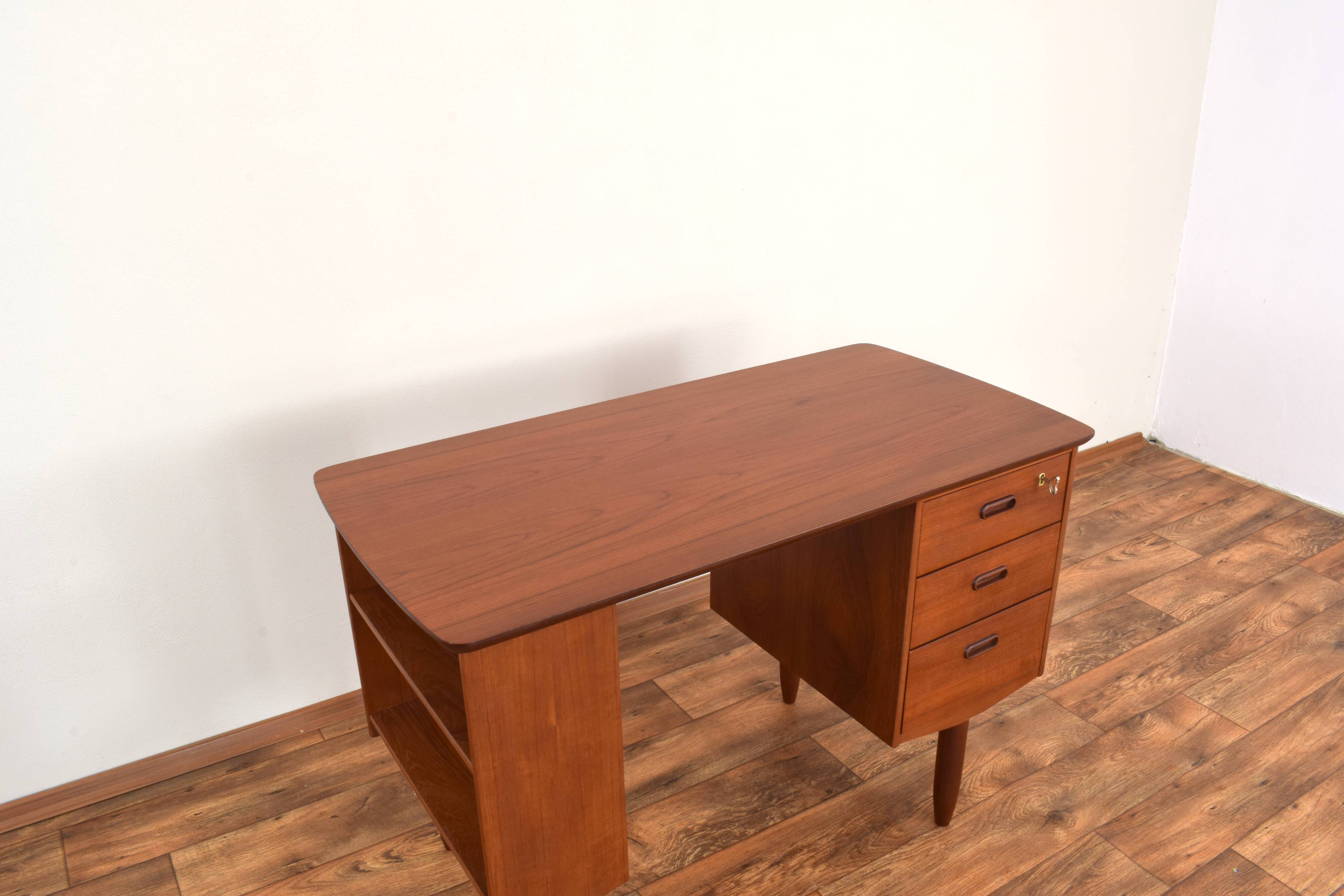 Bureau danois vintage en teck, 1960s