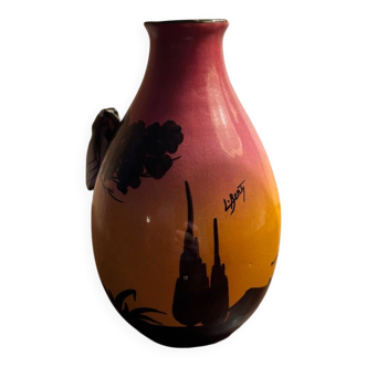 Vase en faïence signé Berty