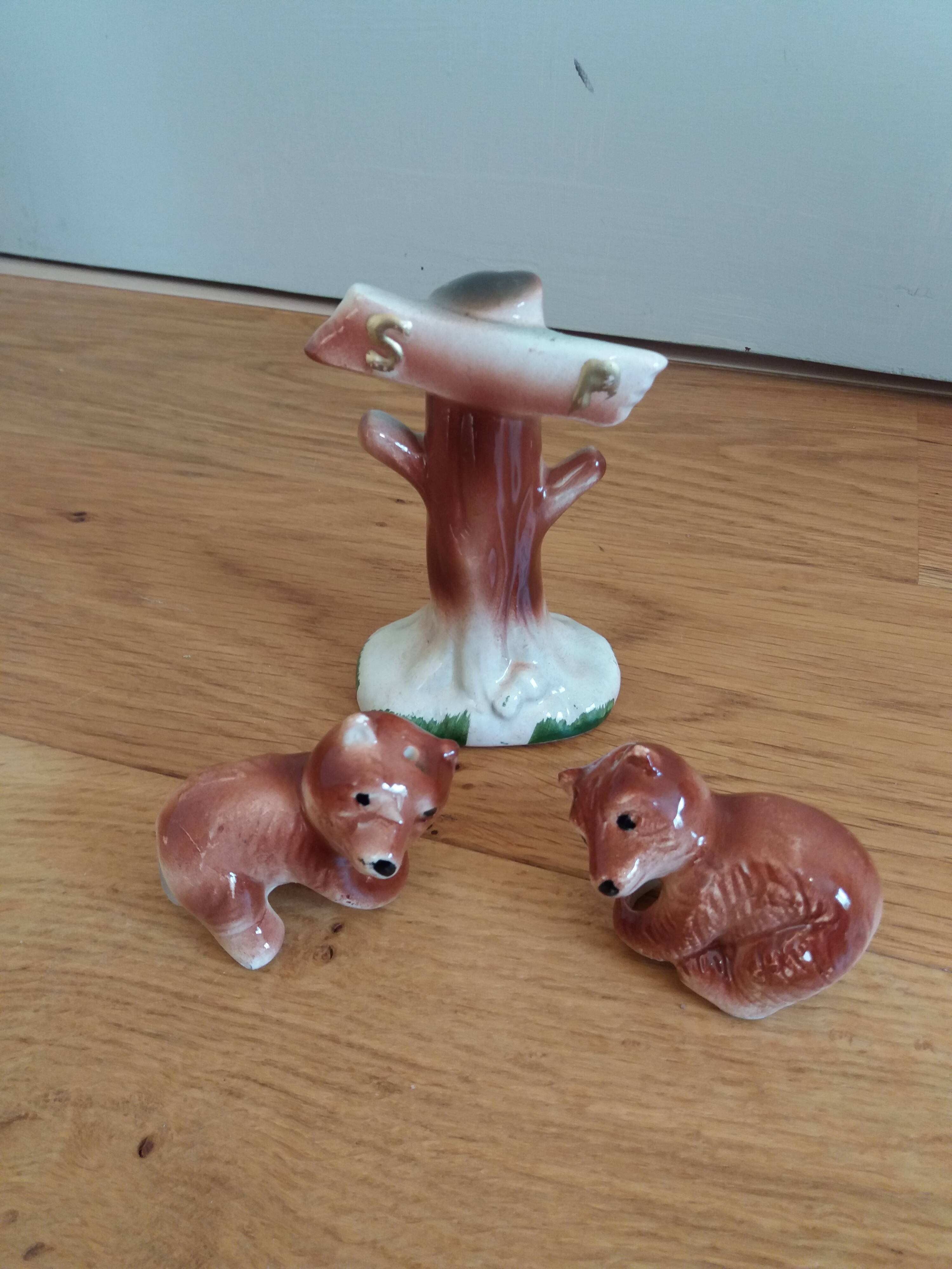 Zoomorphic salt and pepper shaker bears in slip