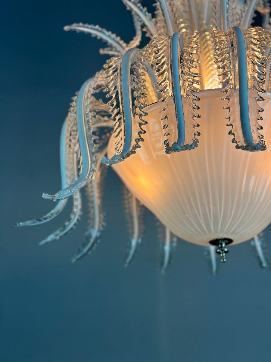 Venetian chandelier in white and gold Murano glass, circa 1980