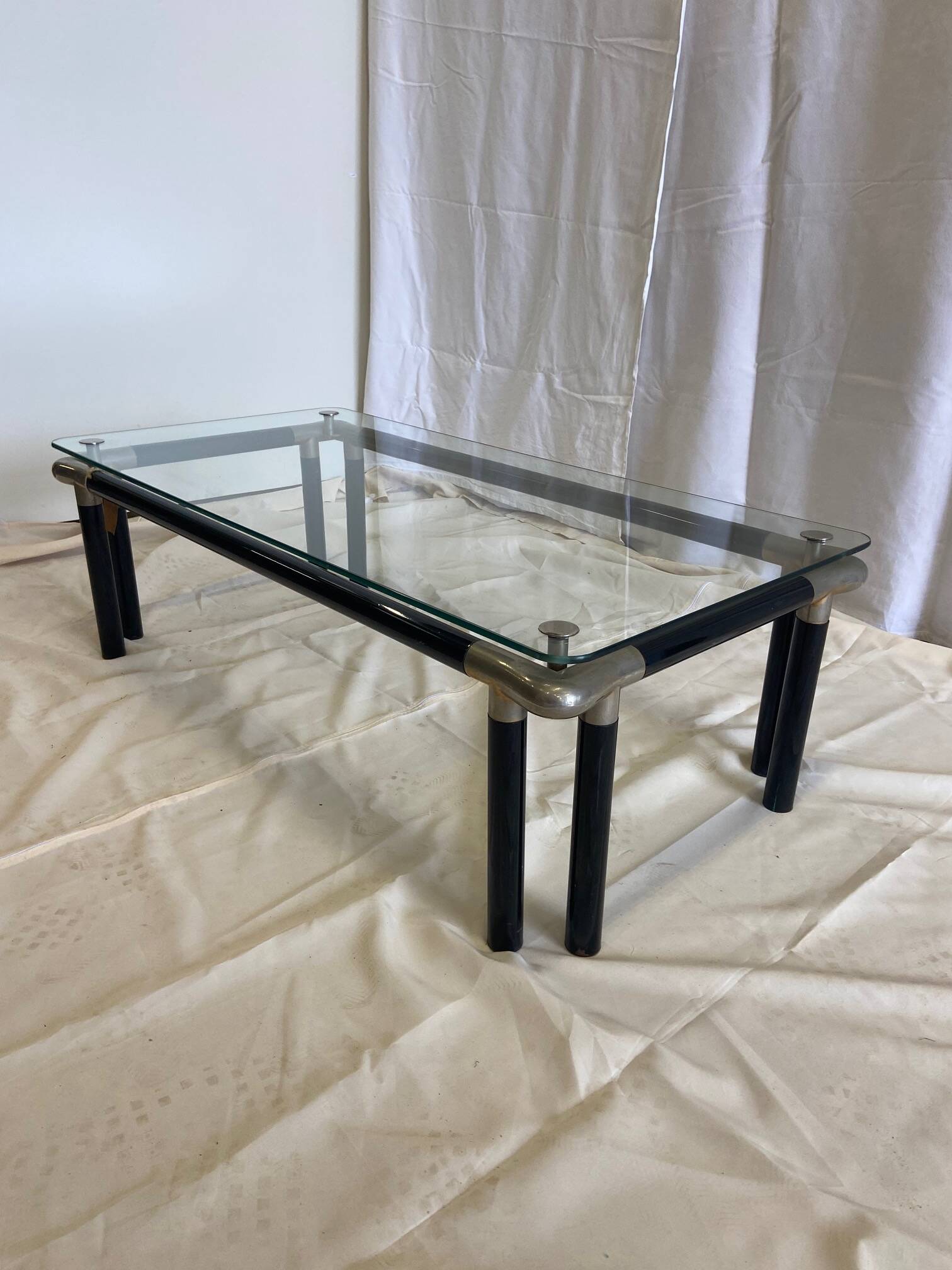 Table basse en verre et métal, années 1970
