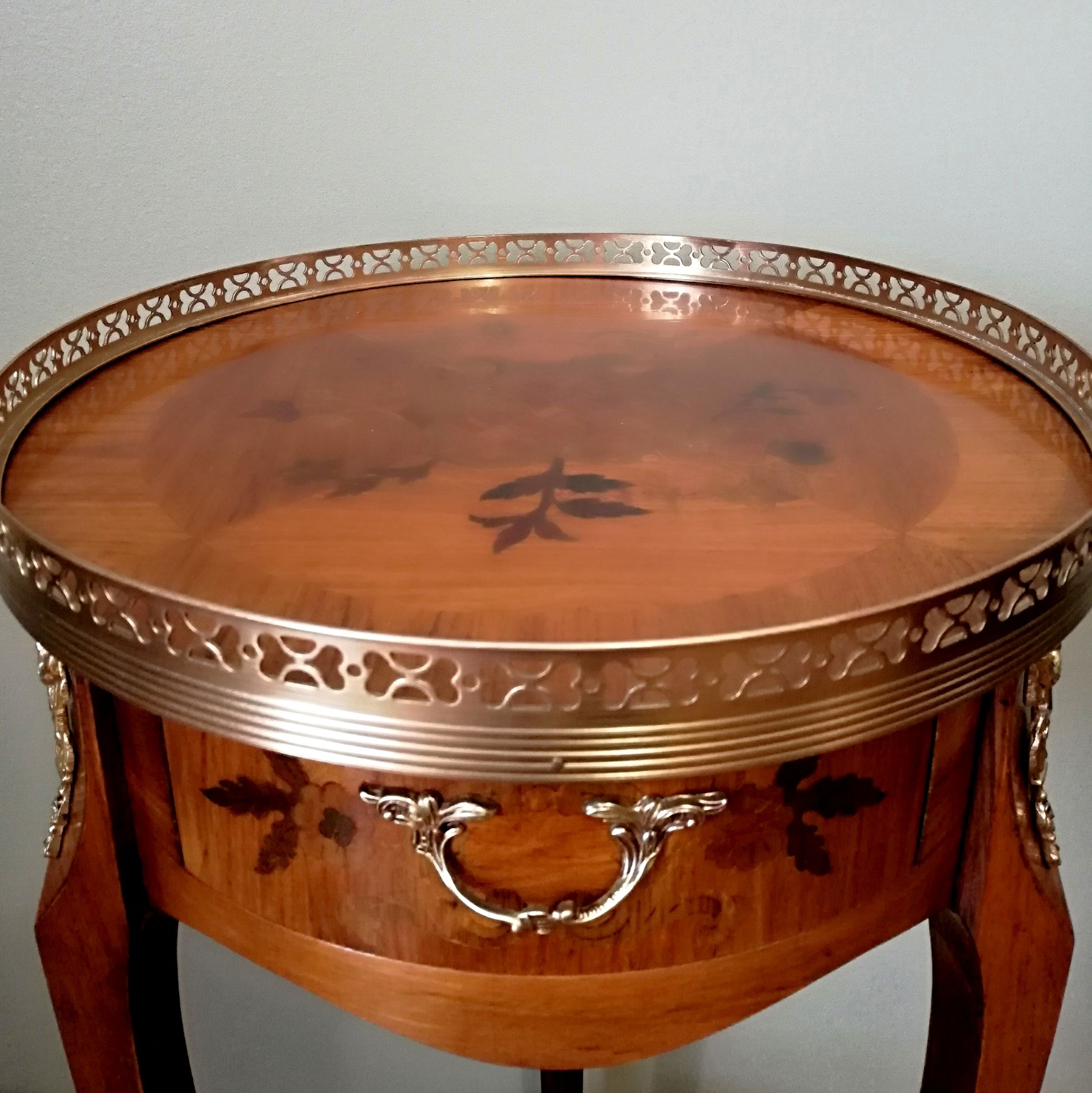 Pedestal table or harness in rosewood marquetry Louis XV style
