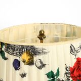 Large elegant 1960s KPM table lamp in porcelain and pleated silk lampshade