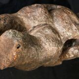 Figure anthropomorphe en pierre volcanique art tribal africain Côte d’Ivoire XVIIIe siècle