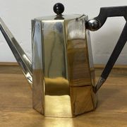 Cafetière en argent massif de style Art Déco français, octogonale, avec poignée en bois ébène, vers 1925-1935.