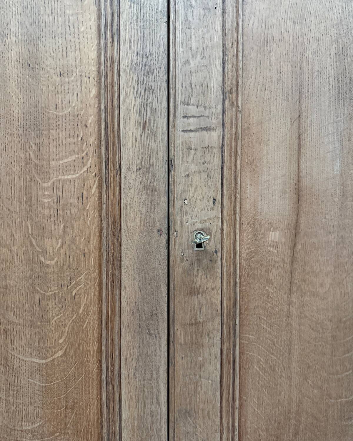 Rustic buffet (renovated)