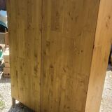 Armoire sapin style montagnard