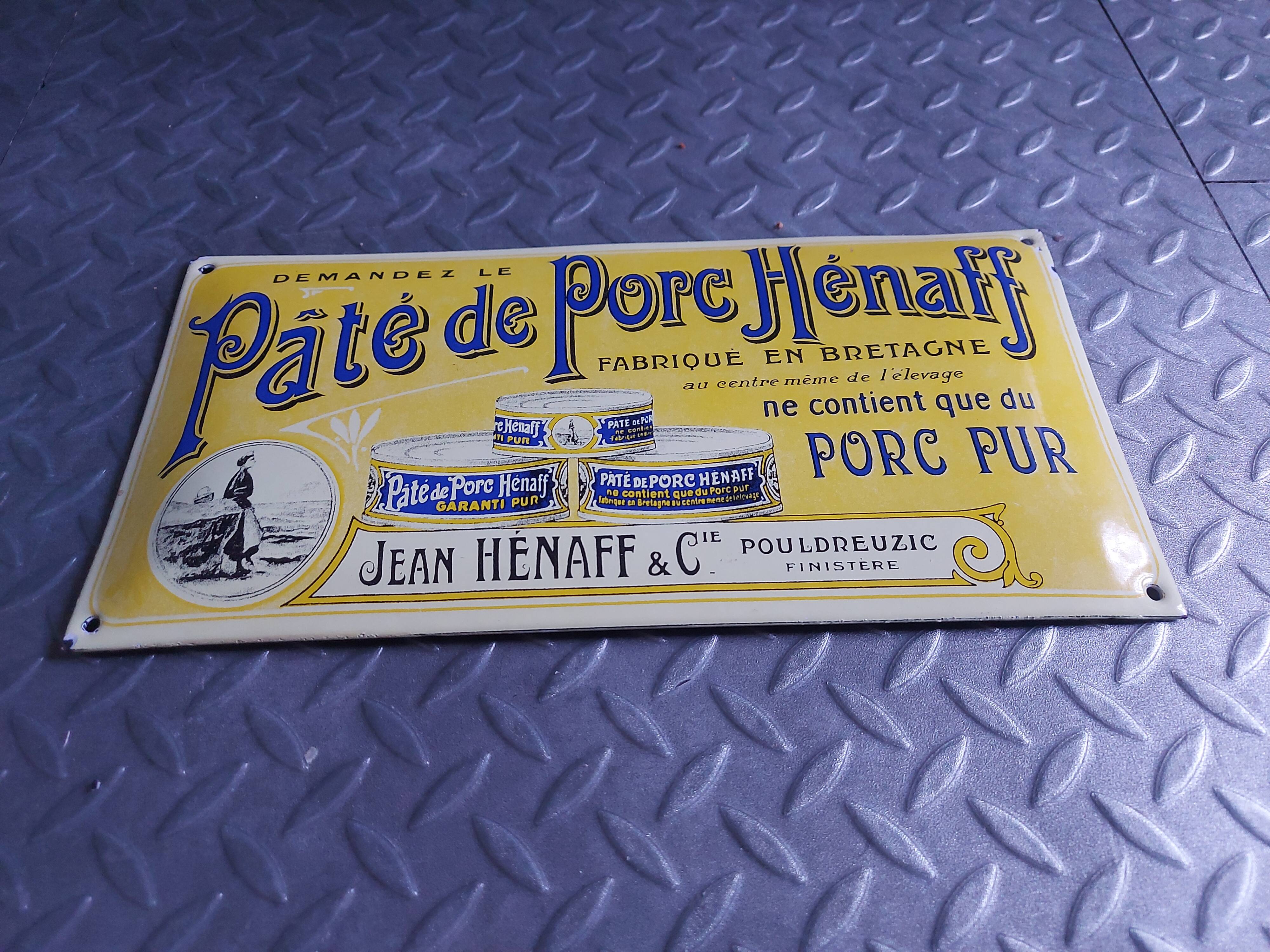 Domed enamelled plate henaff pork paste