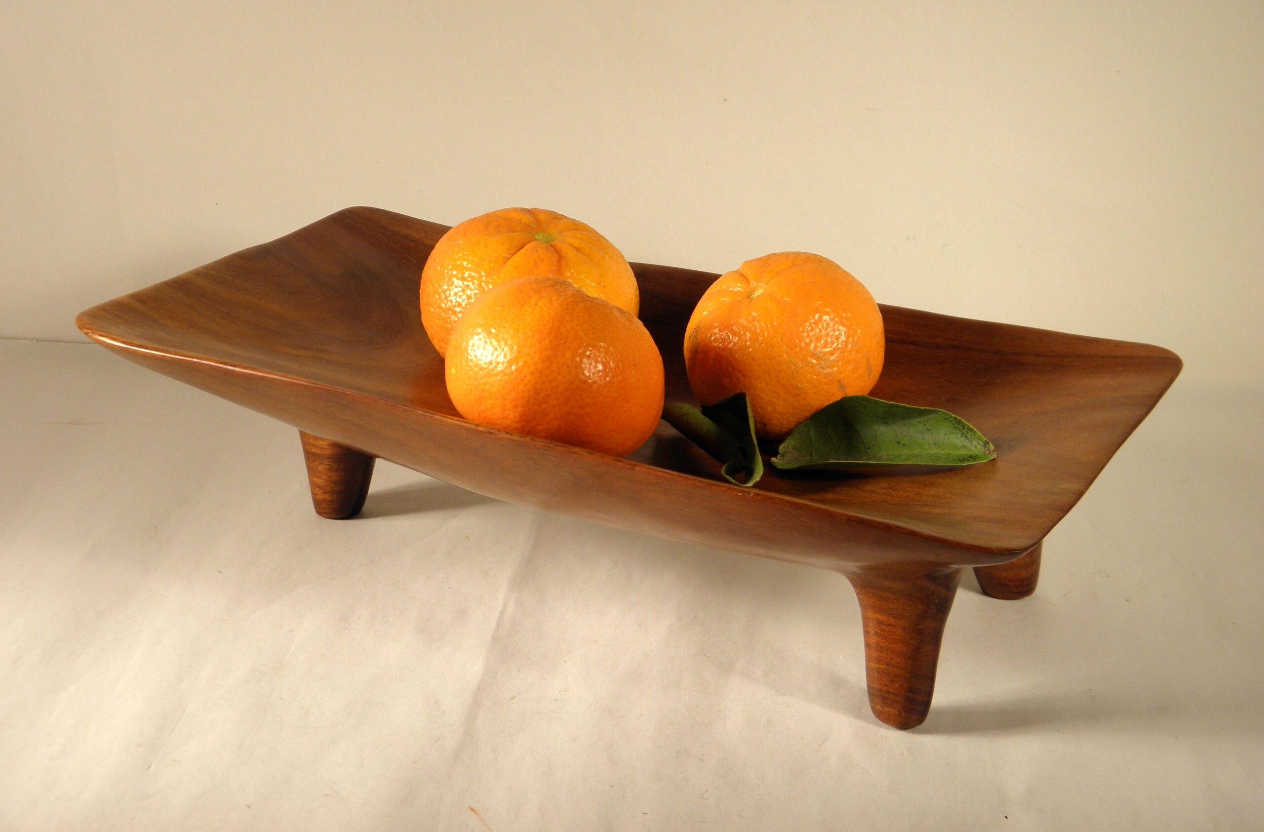 Wooden tripod cut 31 x 17 cm