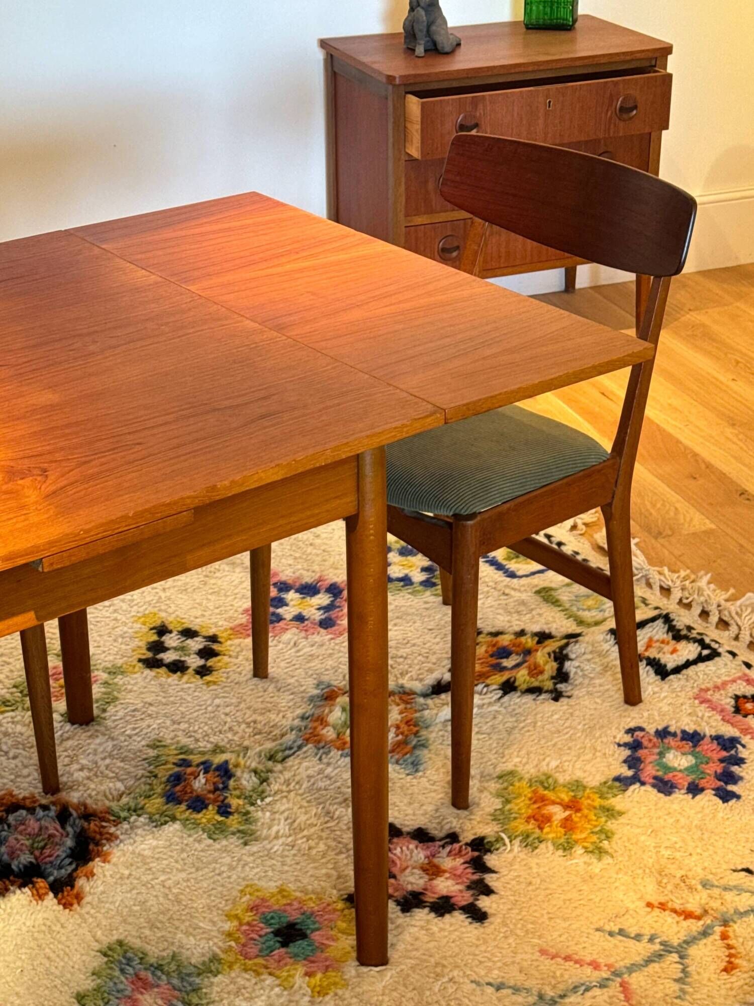 Vintage square Scandinavian table "Mette"
