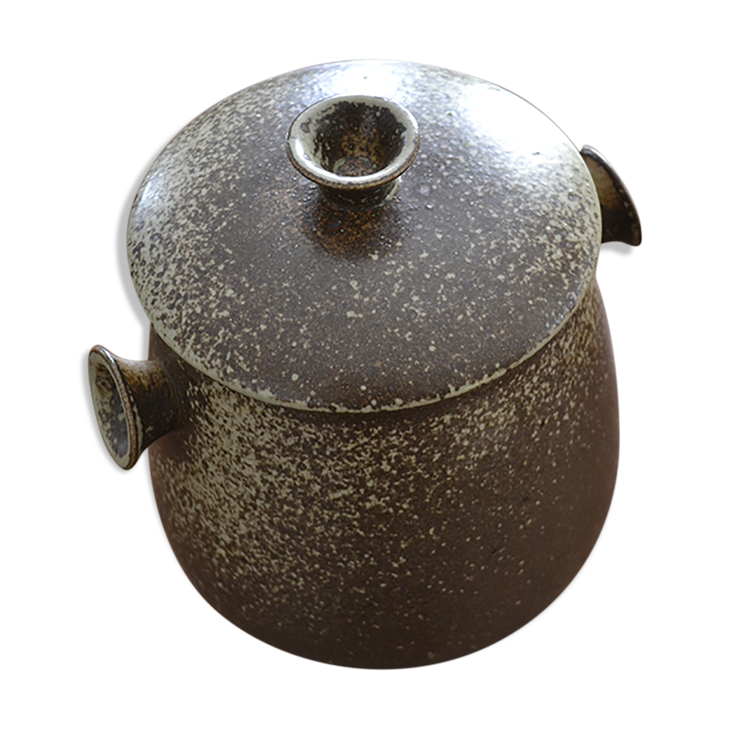 Sandstone pot with lid