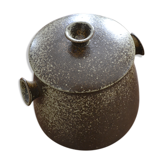 Pot en grès à couvercle