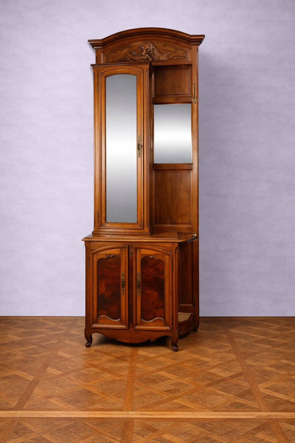 vestiaire ancien en Noyer massif