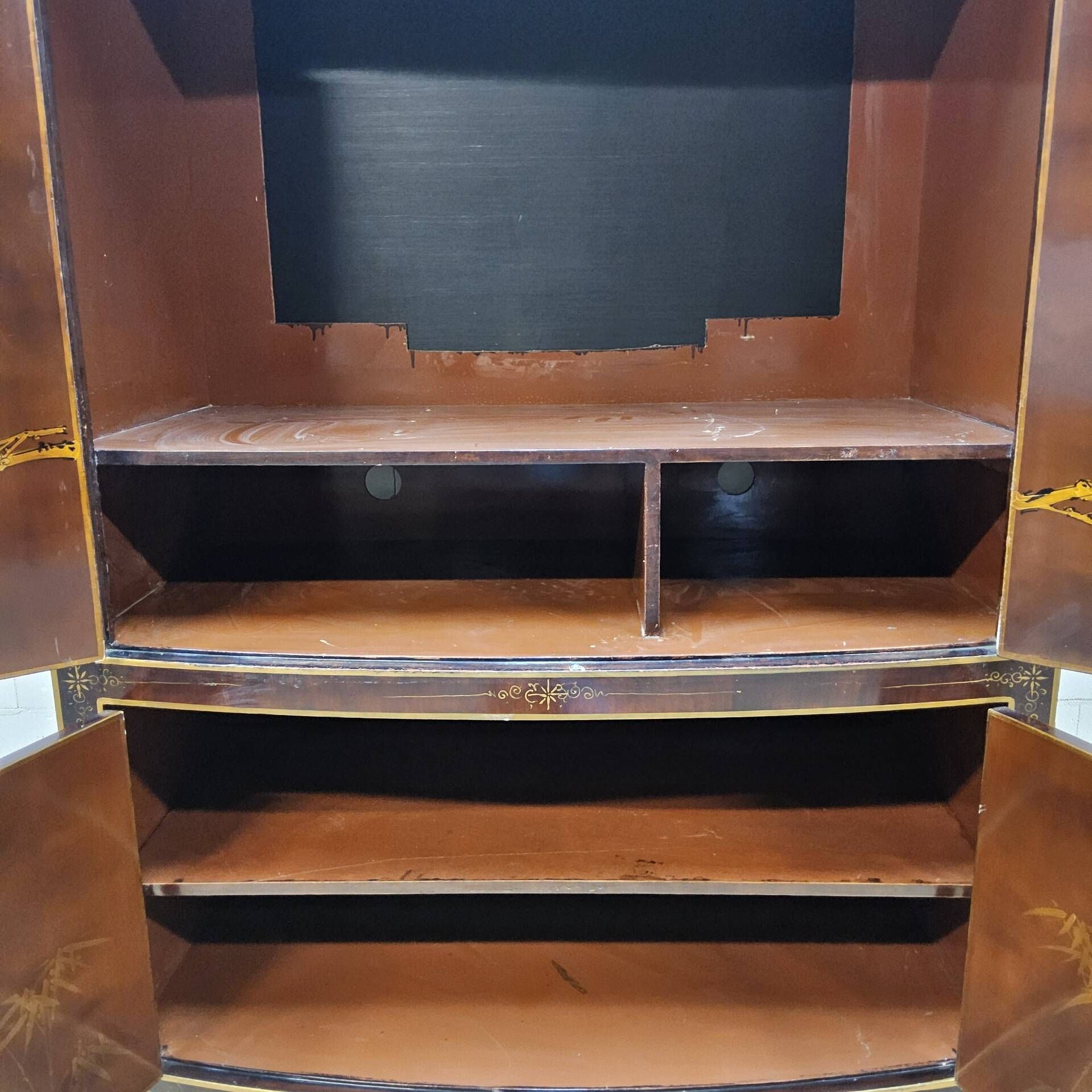 Cabinet chinois vintage avec feuille d'or, fleurs et oiseaux / bohème