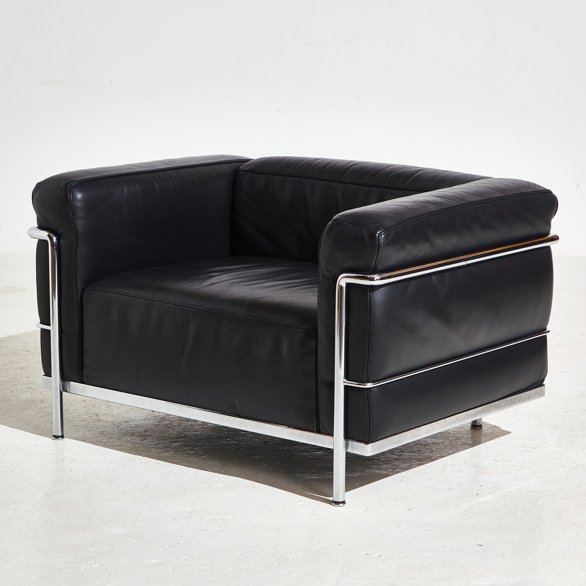 Fauteuil en cuir LC3 de Le Corbusier pour Cassina